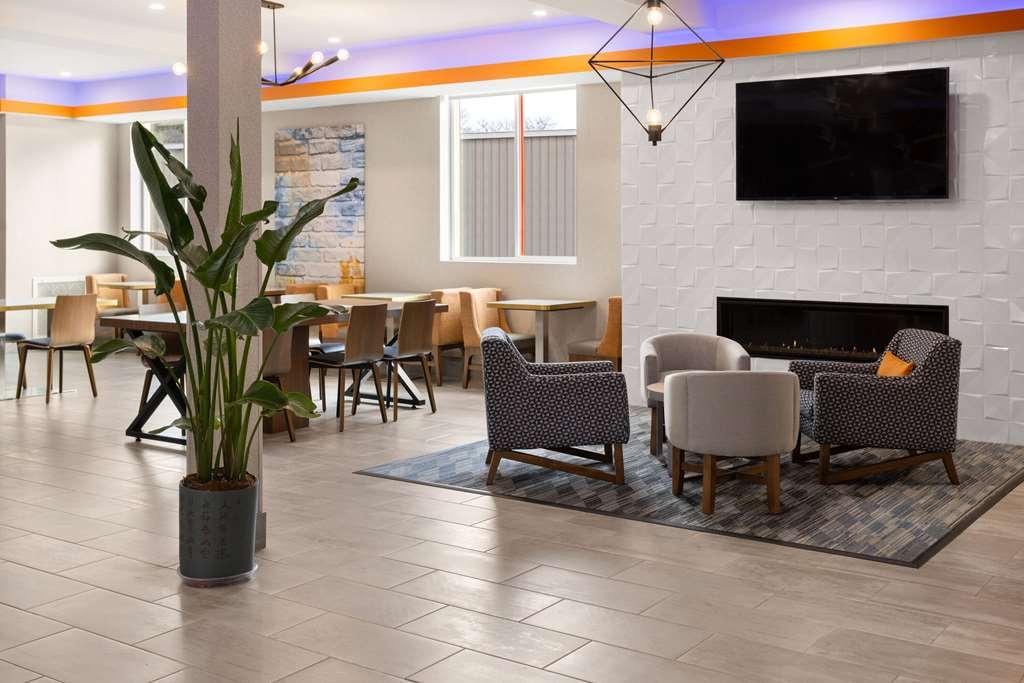 La Quinta Williston/Burlington Hotel Facilities photo